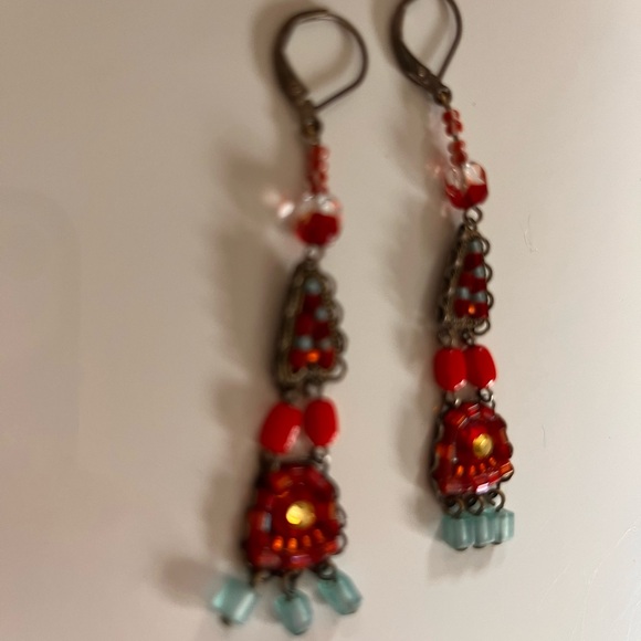 Elegant Red and Blue Beaded Earrings - Picture 3 of 7